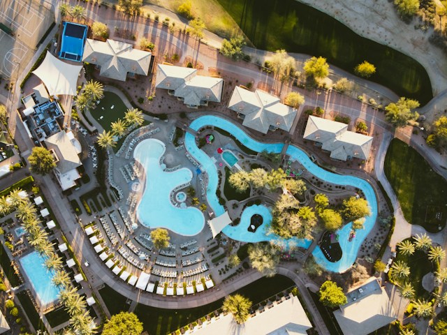 orlando hotel with lazy river